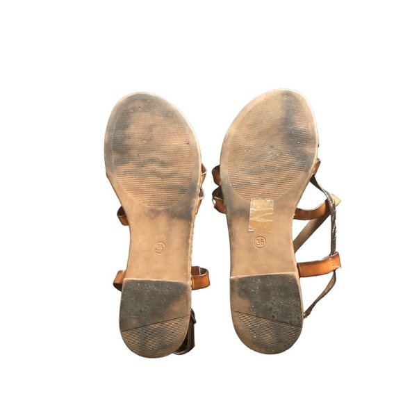 Roberto Della Croce Strappy Leather Sandal Sz. 6 Brown/Metallic Gold Rivets - Picture 5 of 5